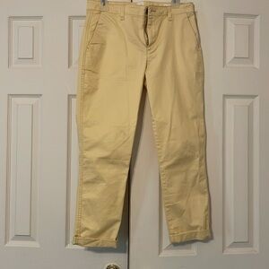EUC GAP Girlfriend Khaki Size 6 Pants